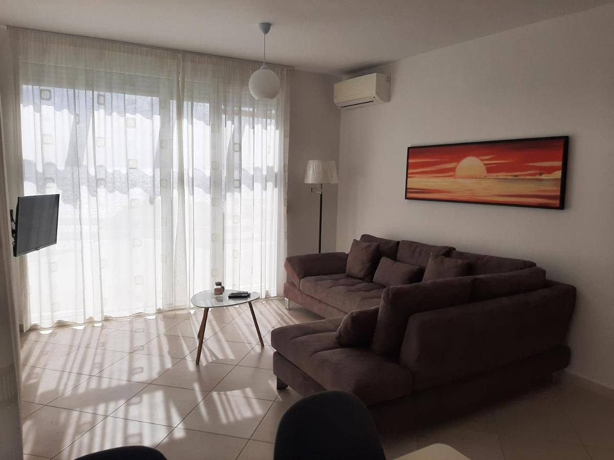 Kela Apartment 3 Sarandë Buitenkant foto